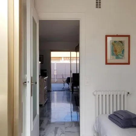 Le Neptunia Jlp Apartman *